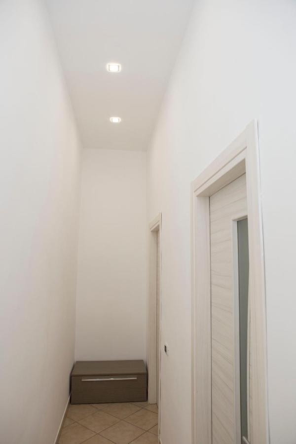 דירות נאפולי Airport House מראה חיצוני תמונה