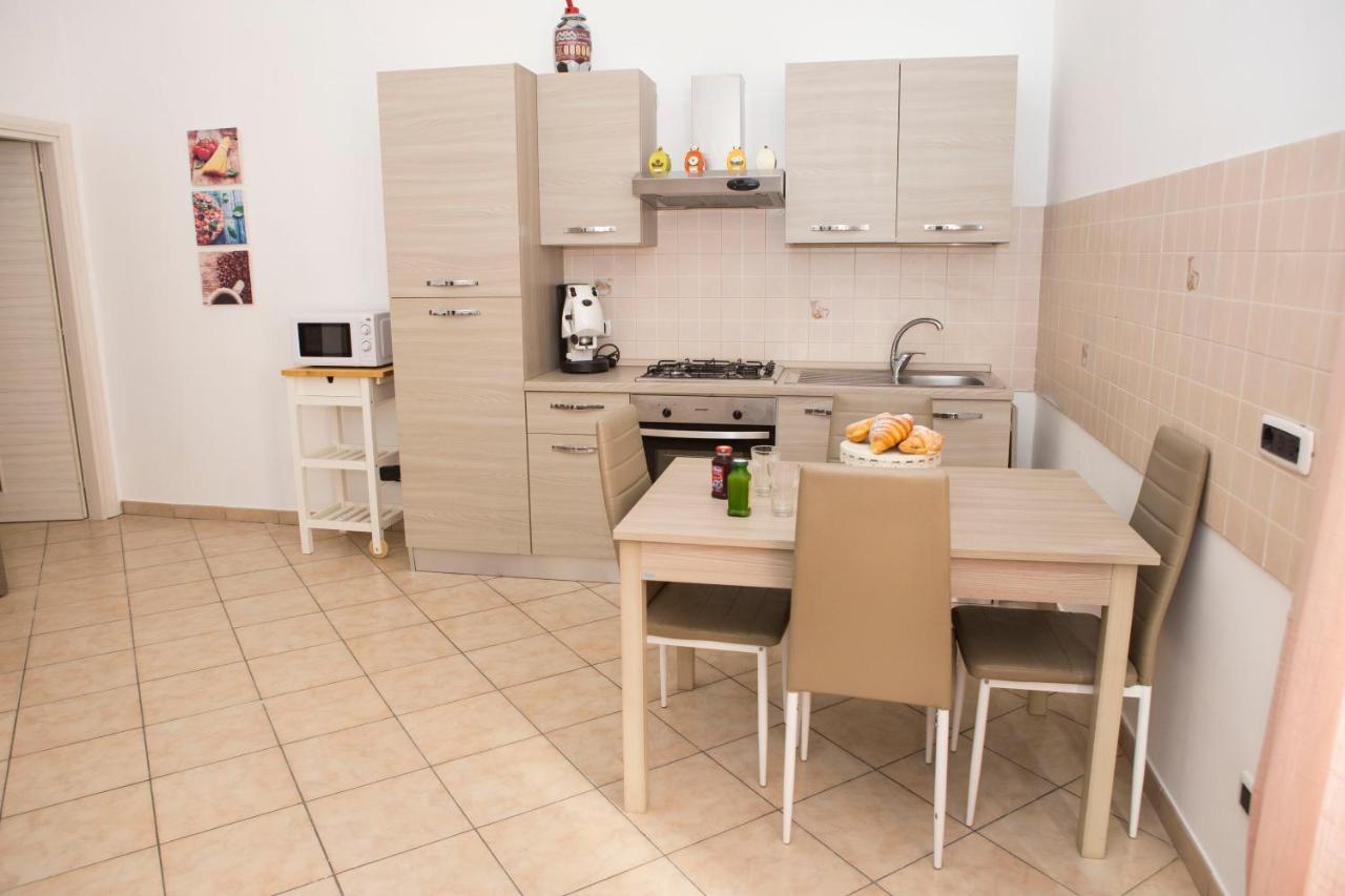 דירות נאפולי Airport House מראה חיצוני תמונה