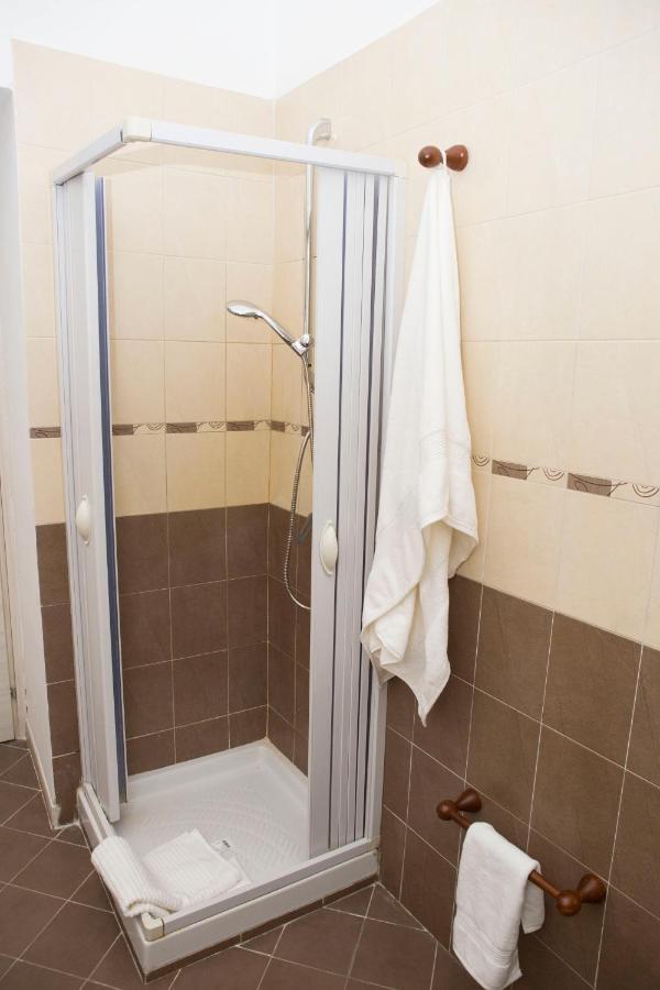 דירות נאפולי Airport House מראה חיצוני תמונה
